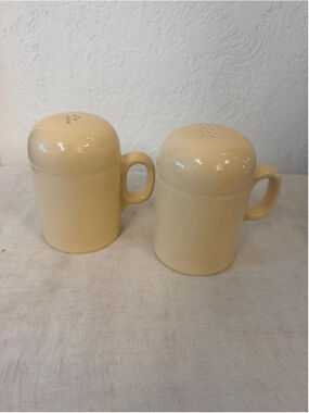 Fiesta Fiestaware Salt and Pepper Shakers Stovetop Rangetop Yellow Retired